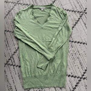 Banana Republic Women’s Sweater Size M. EUC